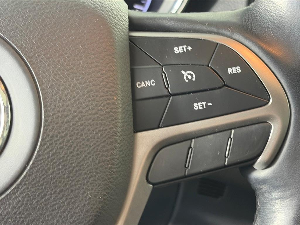 used 2020 Jeep Grand Cherokee car, priced at $24,992