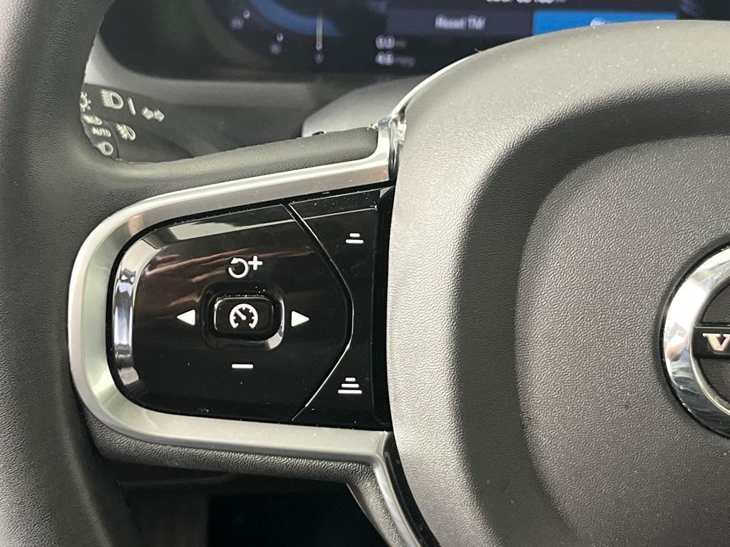 used 2023 Volvo XC90 car, priced at $44,991