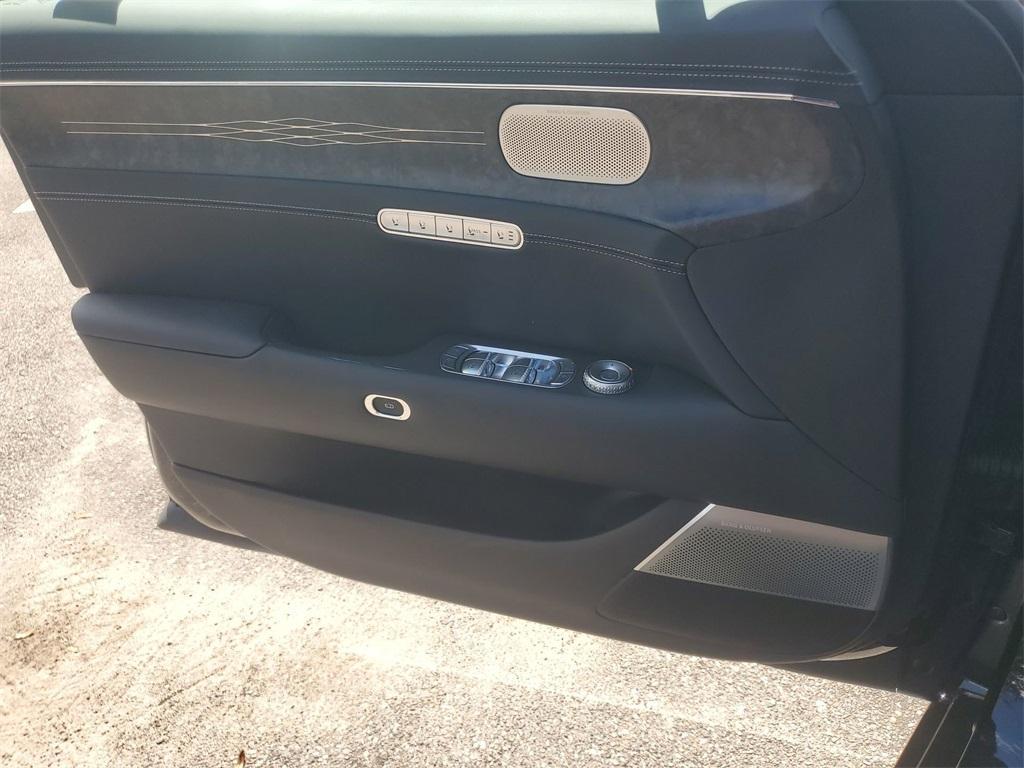 new 2025 Genesis G90 car, priced at $102,540