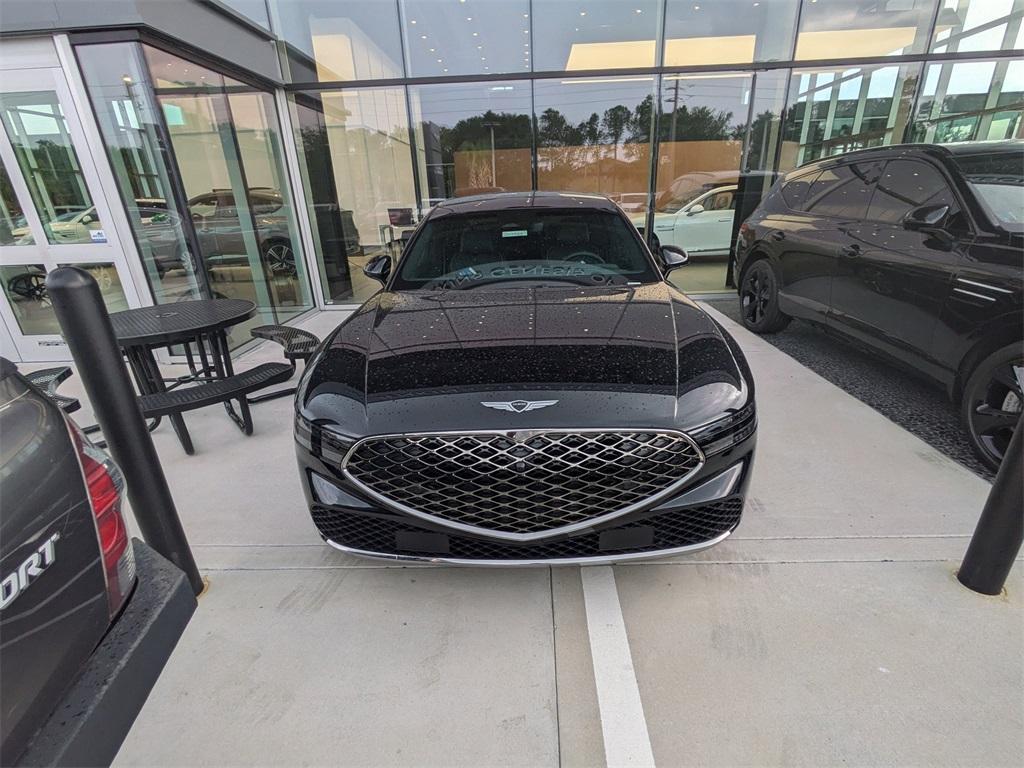 new 2025 Genesis G90 car, priced at $102,540