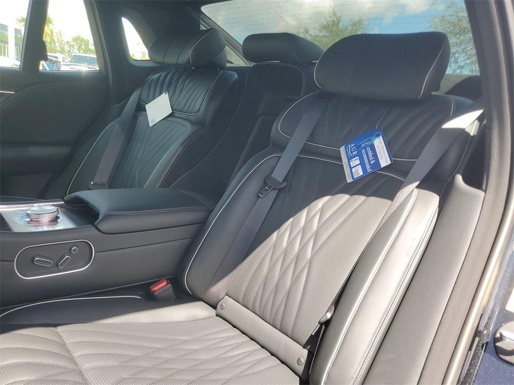 new 2025 Genesis G90 car, priced at $102,540