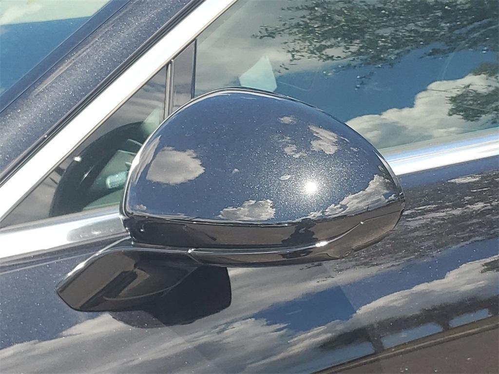 new 2025 Genesis G90 car, priced at $102,540