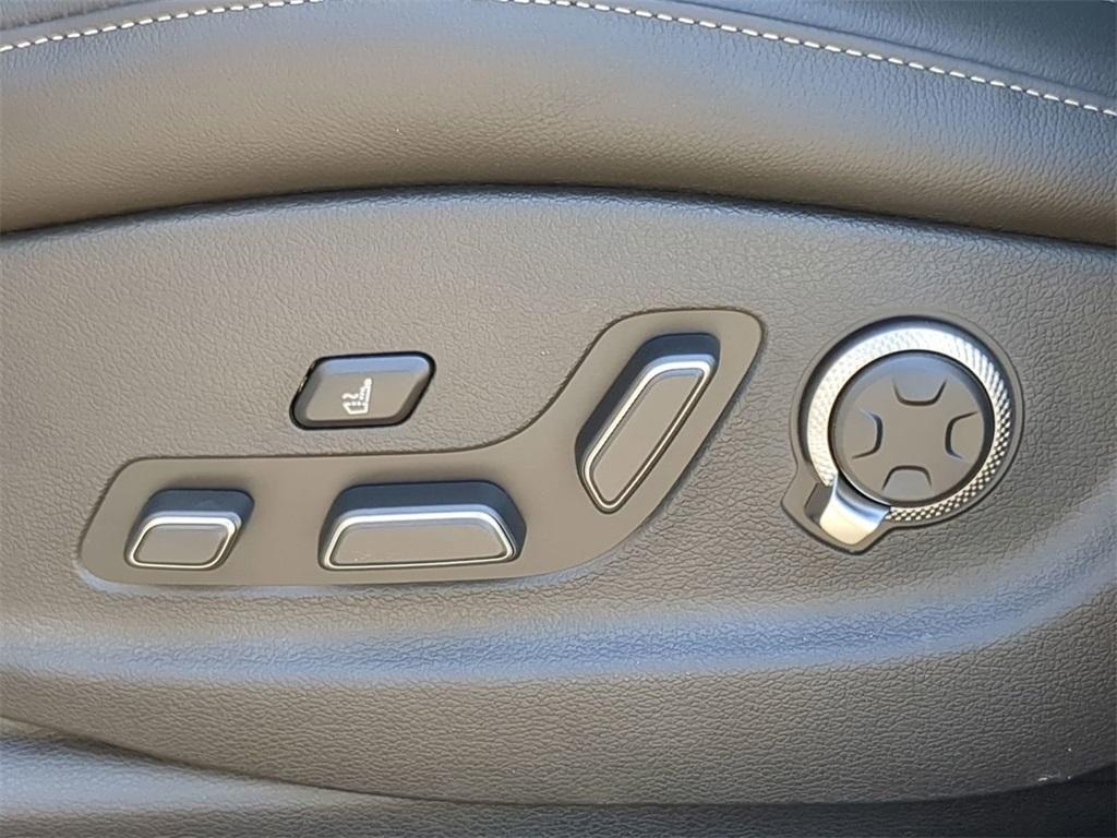 new 2025 Genesis GV80 car, priced at $73,390