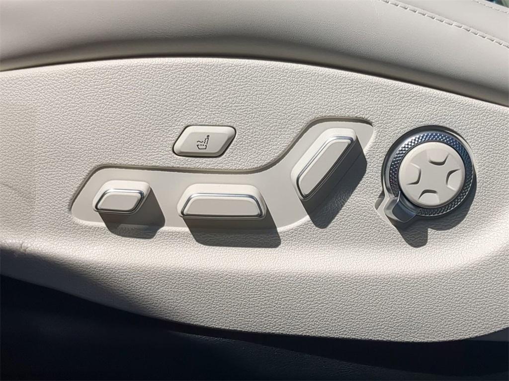 new 2025 Genesis GV80 car, priced at $82,644