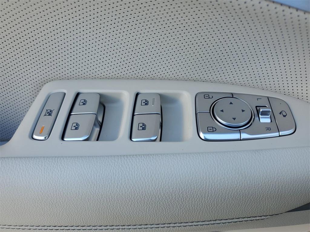 new 2026 Genesis G70 car, priced at $50,300