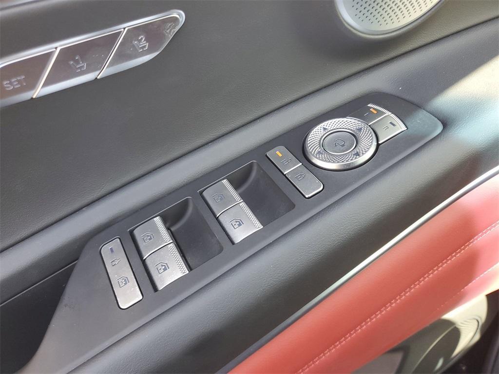 new 2025 Genesis GV80 Coupe car, priced at $88,420