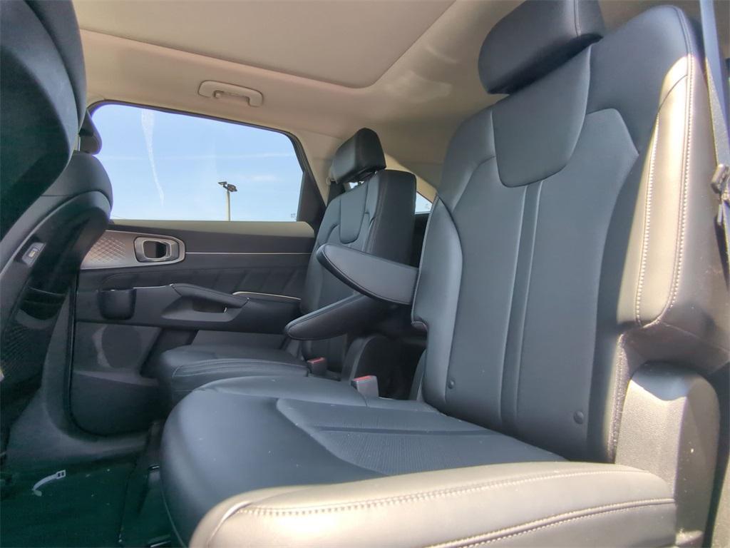 used 2021 Kia Sorento car, priced at $25,995