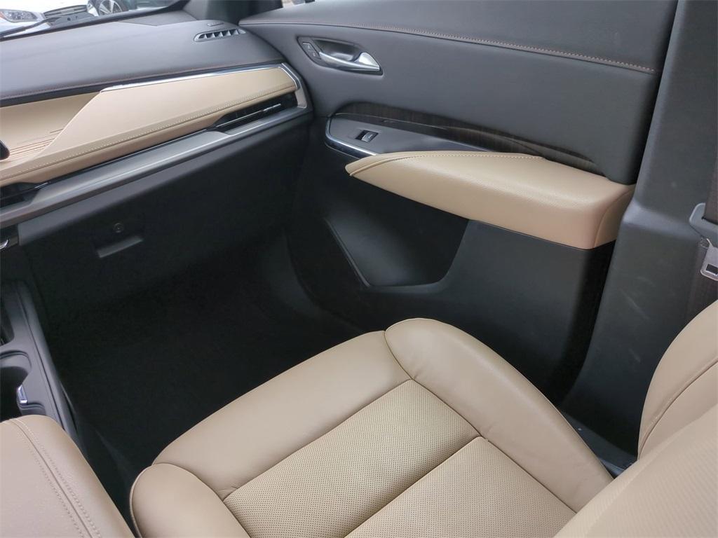 used 2024 Cadillac XT4 car, priced at $34,500
