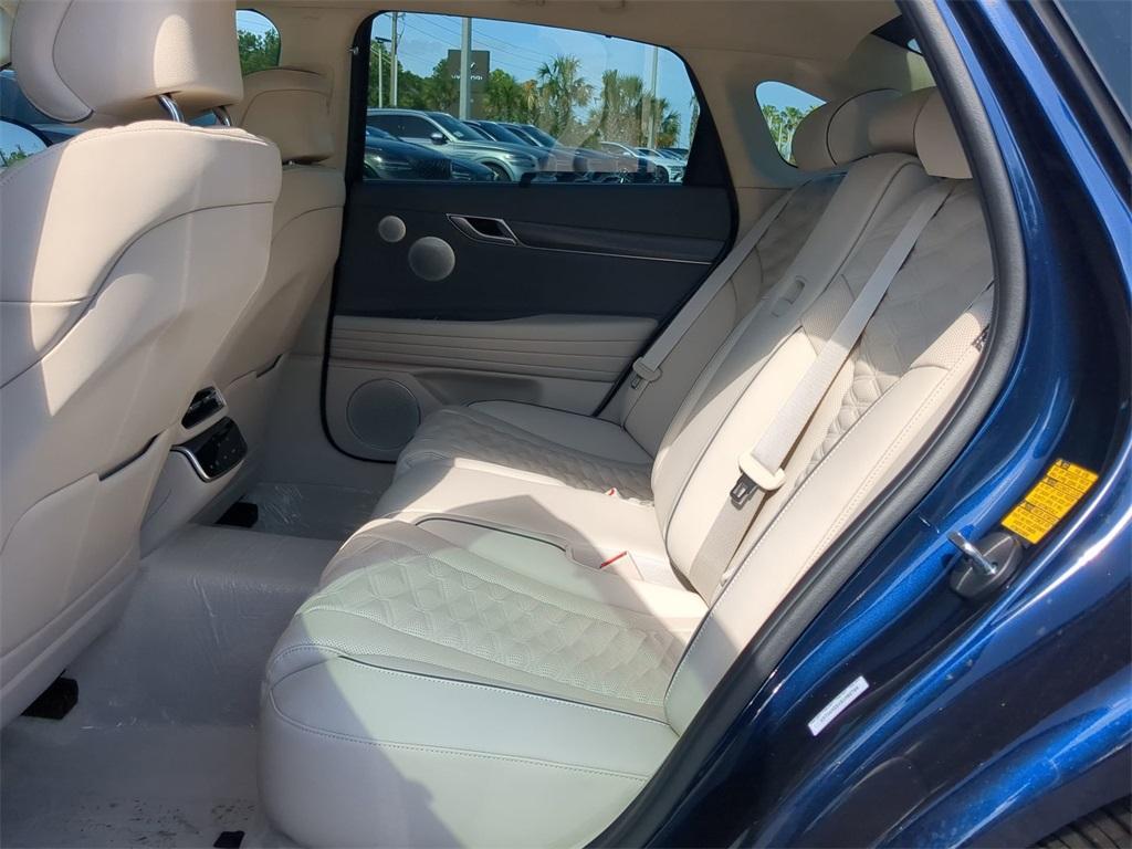 new 2025 Genesis G80 car, priced at $78,045
