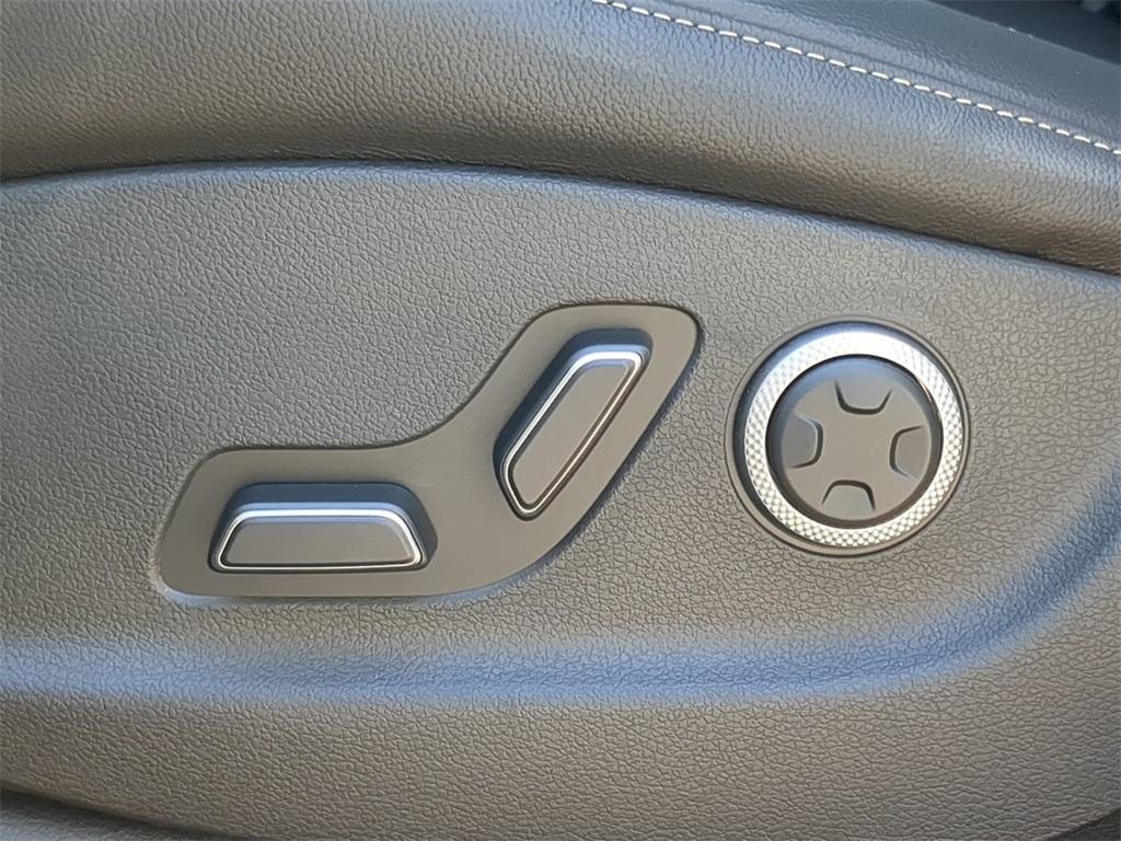 used 2025 Genesis GV80 car, priced at $49,785