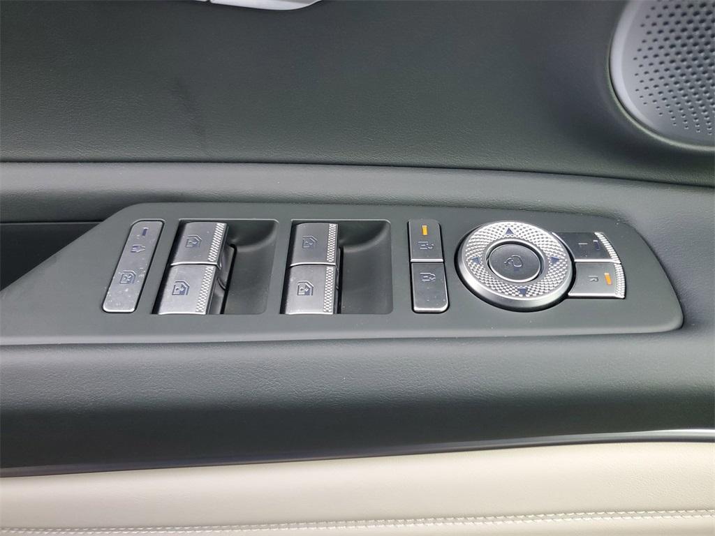 new 2025 Genesis GV80 car, priced at $68,985