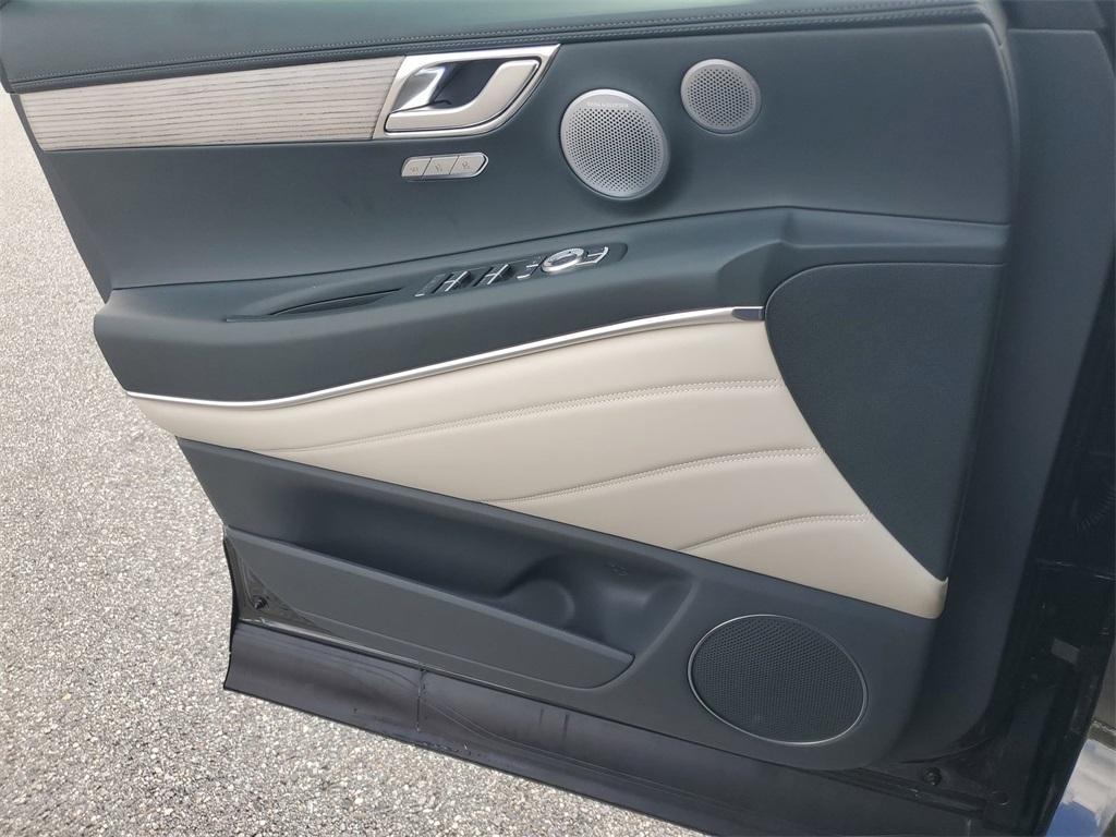 new 2025 Genesis GV80 car, priced at $68,985