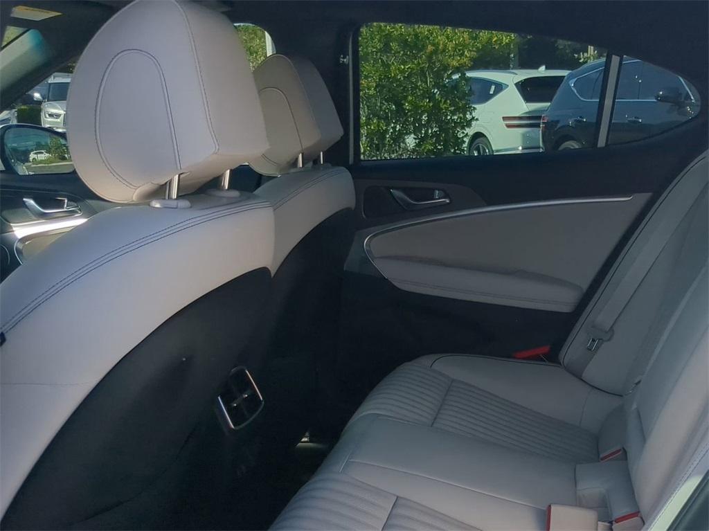 new 2025 Genesis G70 car, priced at $49,335