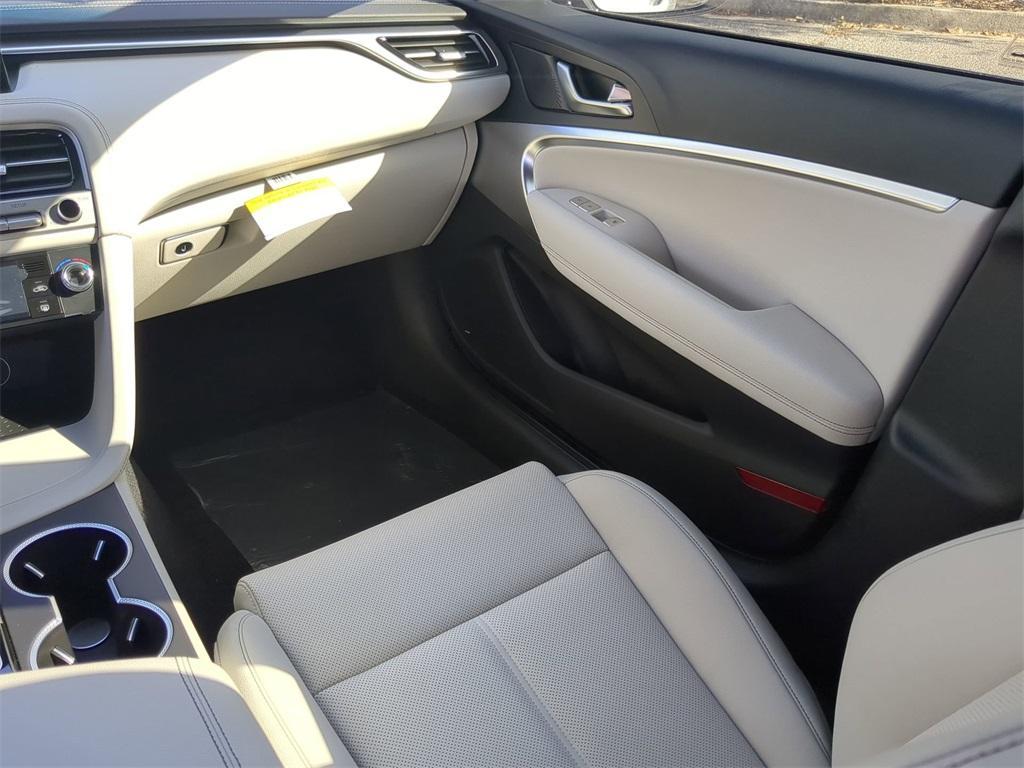 new 2025 Genesis G70 car, priced at $43,250