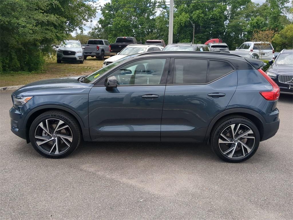 used 2022 Volvo XC40 car, priced at $30,490