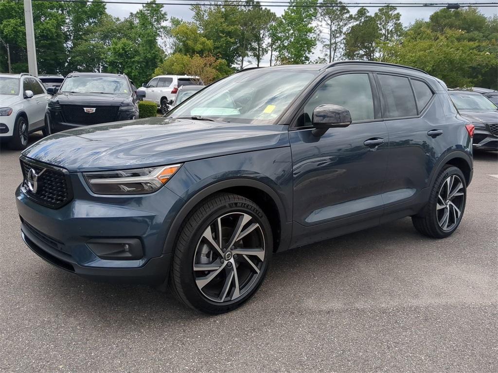 used 2022 Volvo XC40 car, priced at $30,490