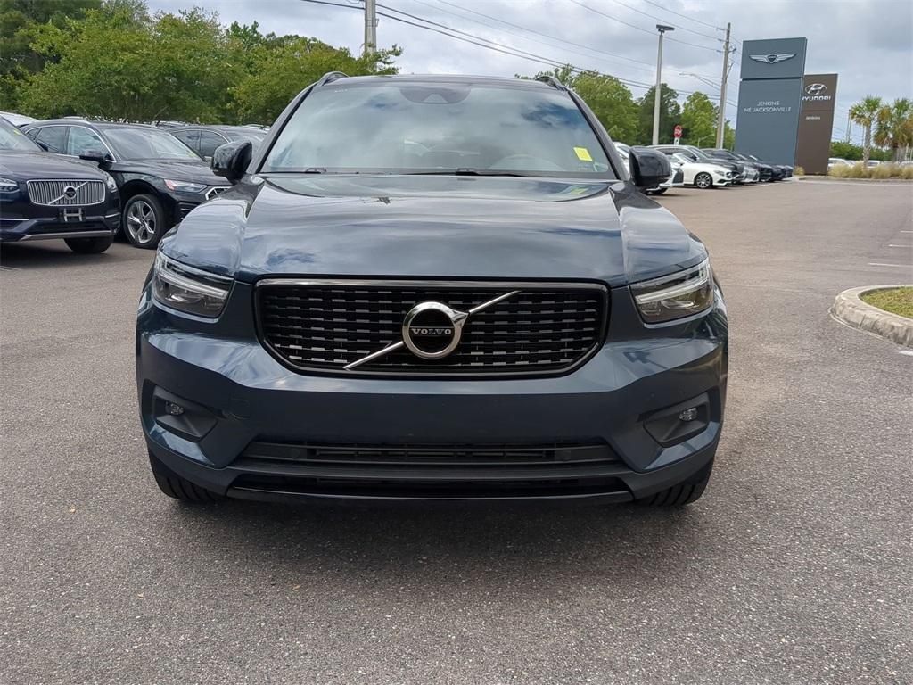 used 2022 Volvo XC40 car, priced at $30,490