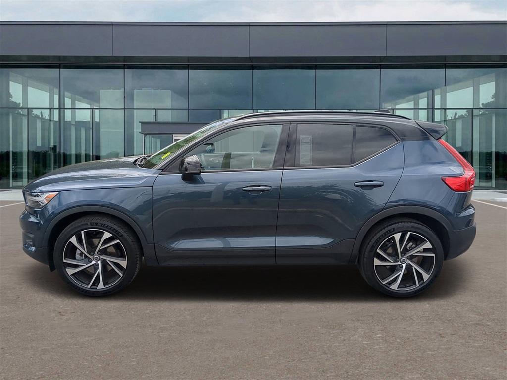 used 2022 Volvo XC40 car, priced at $27,238