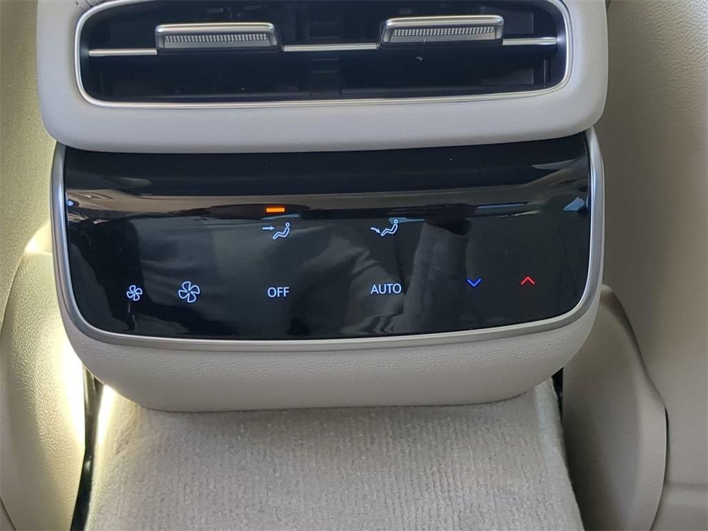 new 2025 Genesis G80 car, priced at $70,555