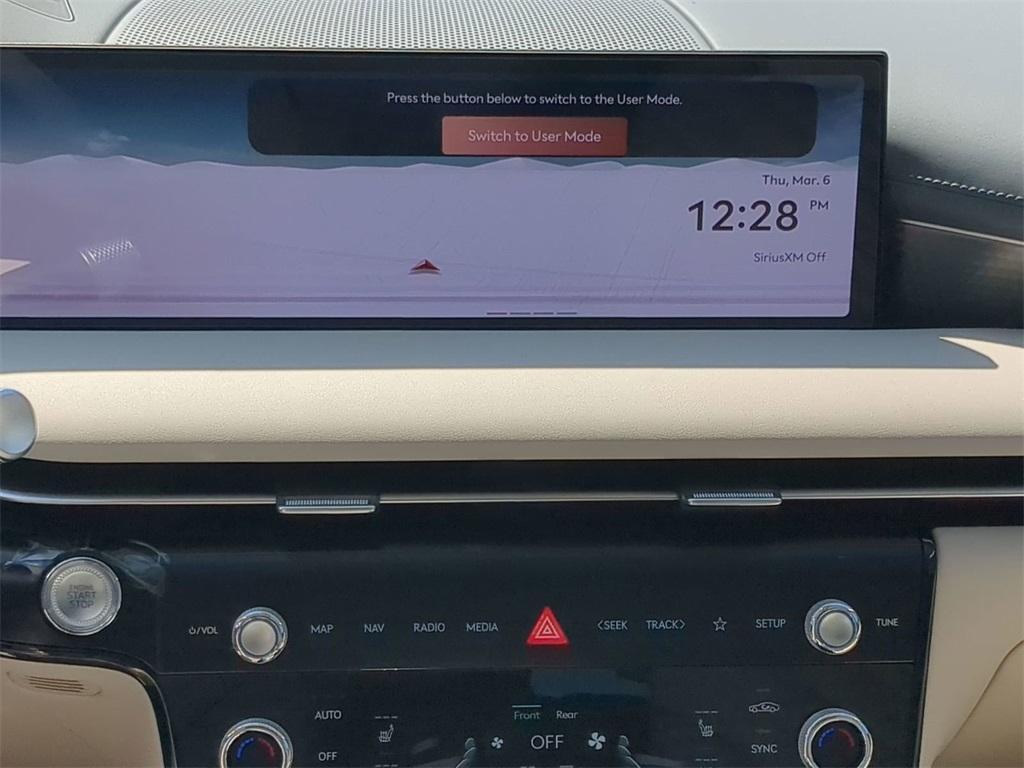 new 2025 Genesis G80 car, priced at $70,555