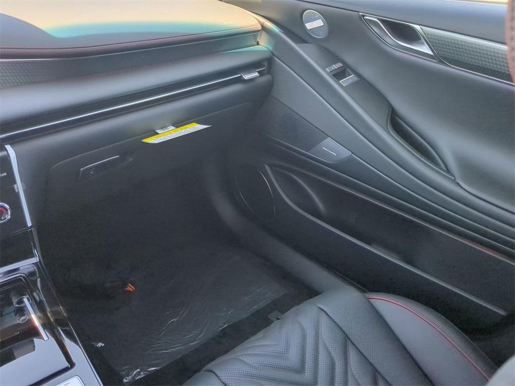 new 2025 Genesis G80 car, priced at $69,905