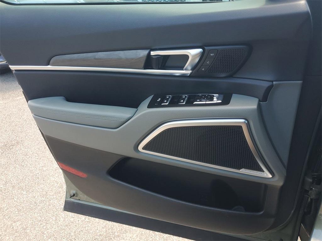 used 2024 Kia Telluride car, priced at $44,994