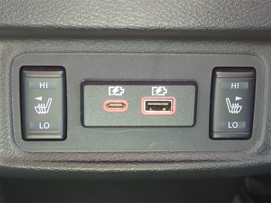 used 2023 Nissan Maxima car, priced at $33,423