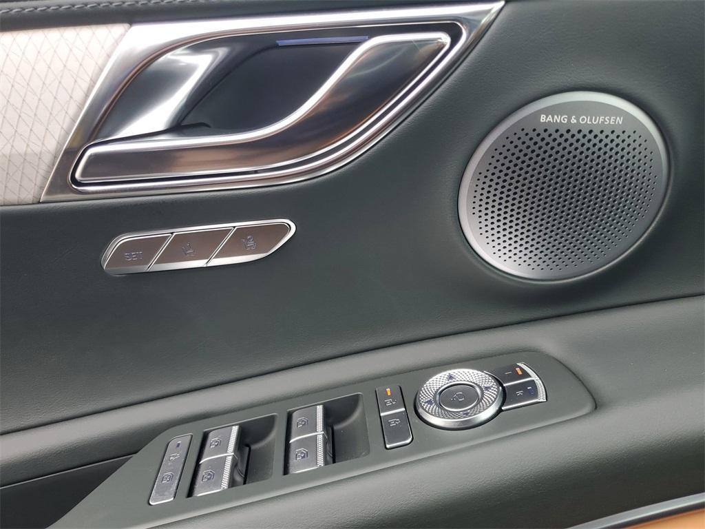 new 2025 Genesis GV80 car, priced at $82,845