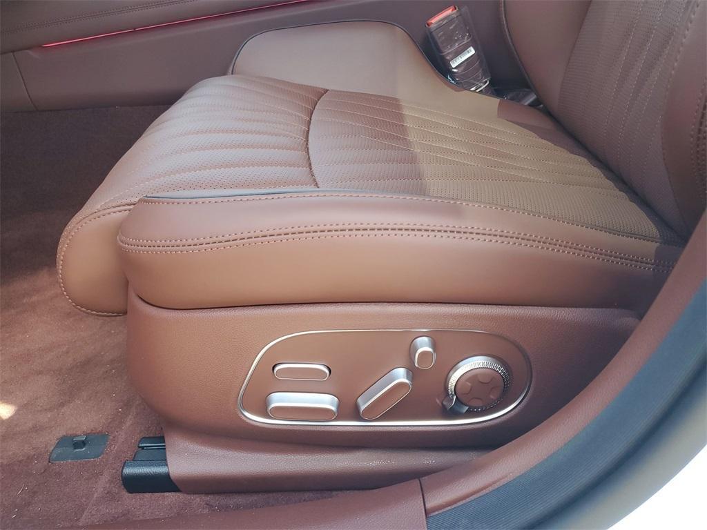 new 2025 Genesis G90 car, priced at $102,245