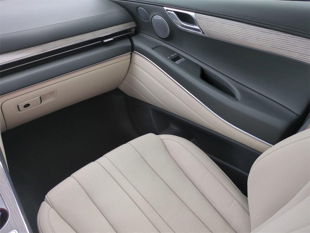 new 2025 Genesis GV80 car, priced at $68,770