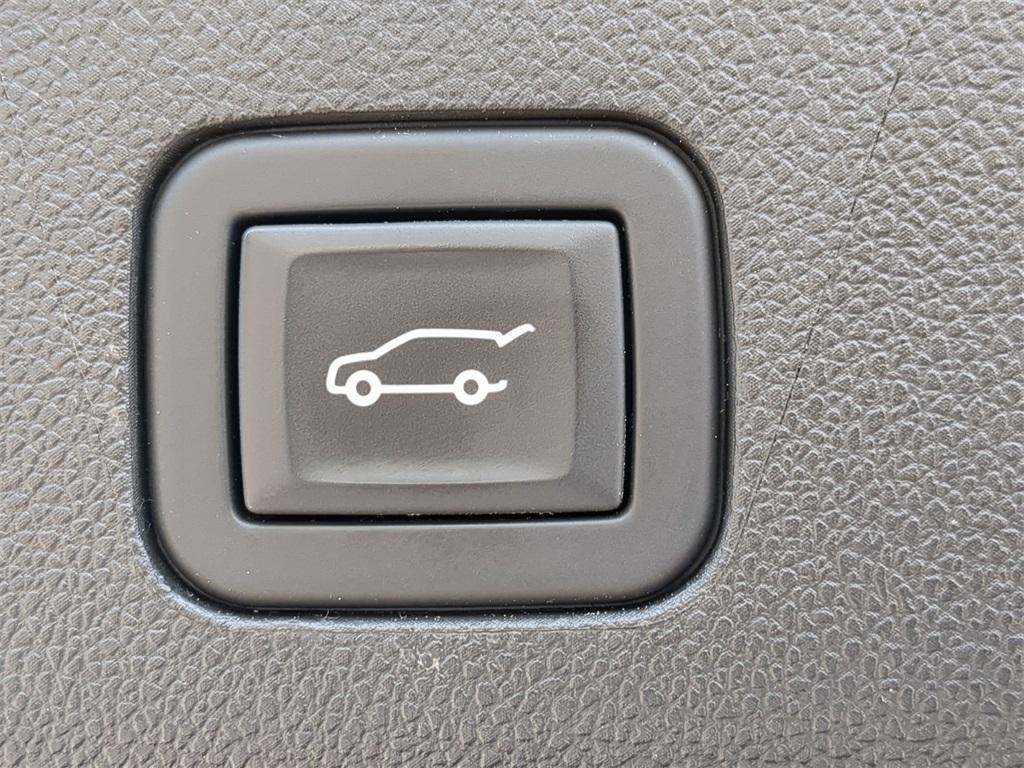 used 2023 GMC Yukon car, priced at $70,500