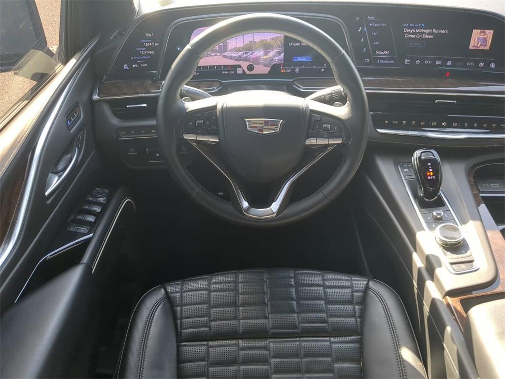 used 2022 Cadillac Escalade ESV car, priced at $74,999