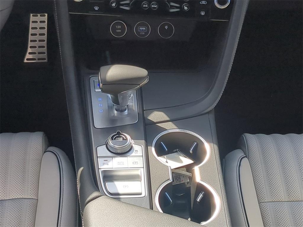 new 2025 Genesis G70 car, priced at $49,420