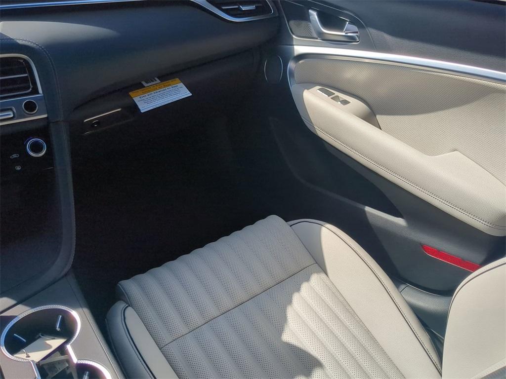 new 2025 Genesis G70 car, priced at $49,420