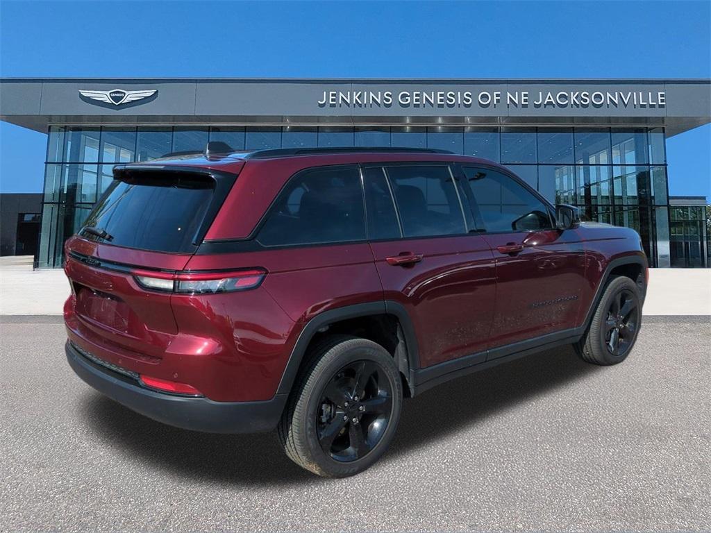 used 2024 Jeep Grand Cherokee car, priced at $32,000