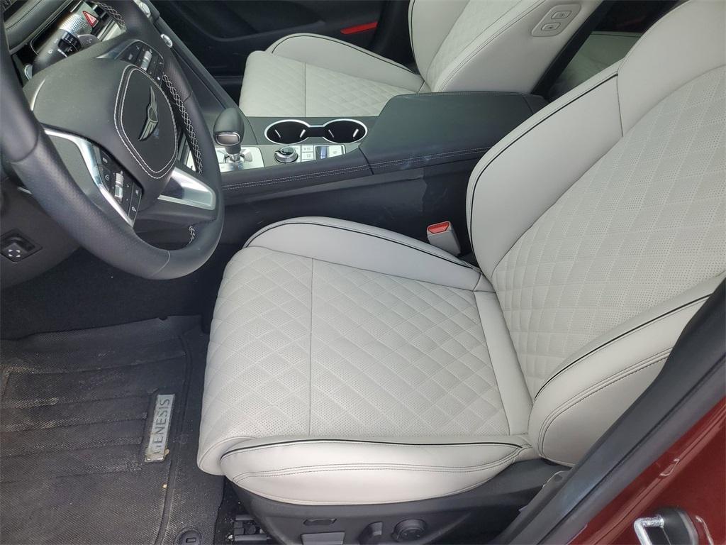 new 2025 Genesis G70 car, priced at $59,910
