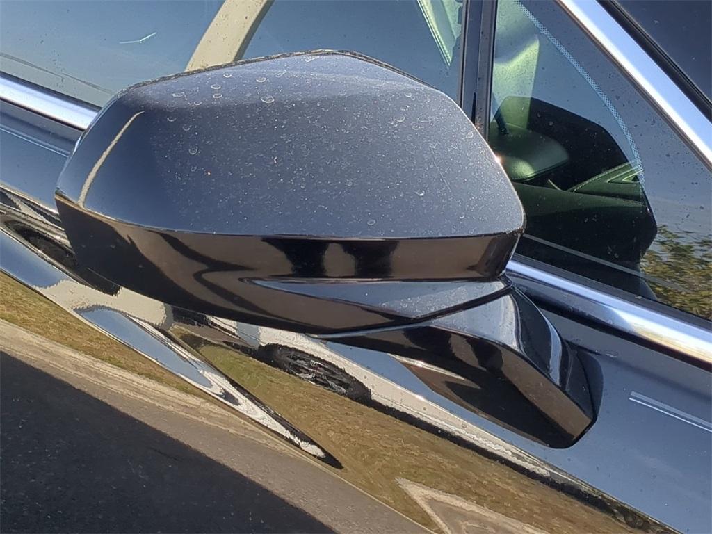 used 2017 Cadillac XT5 car, priced at $19,999