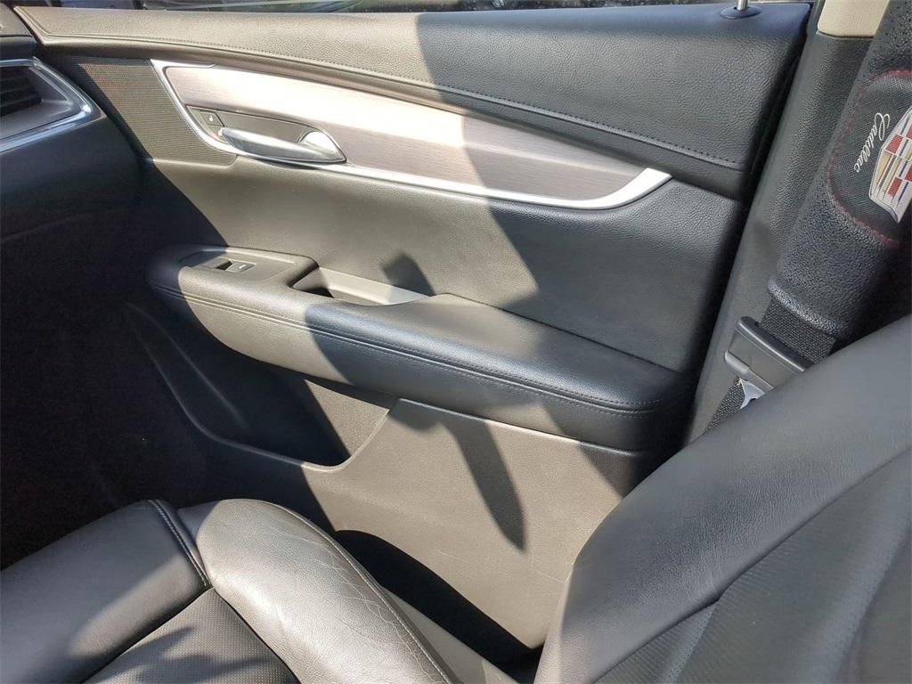 used 2017 Cadillac XT5 car, priced at $19,999
