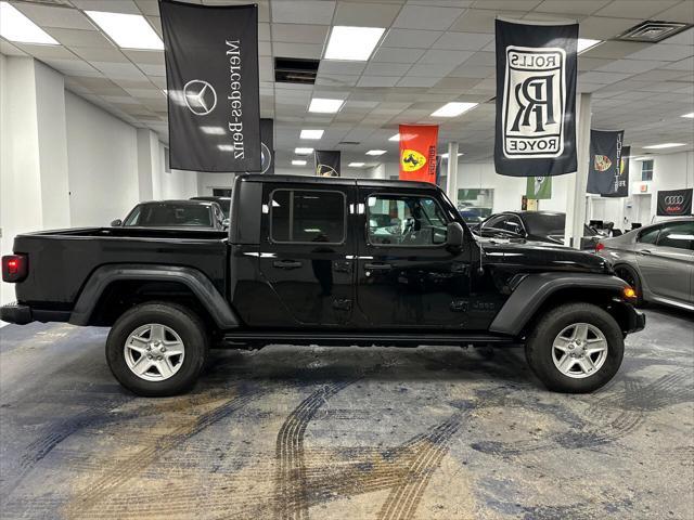 used 2020 Jeep Gladiator car, priced at $25,462