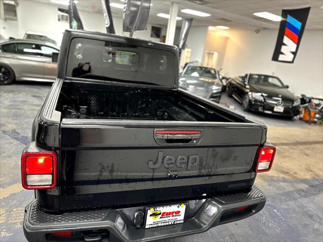 used 2020 Jeep Gladiator car, priced at $25,462