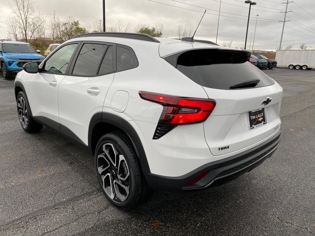 new 2025 Chevrolet Trax car, priced at $27,905