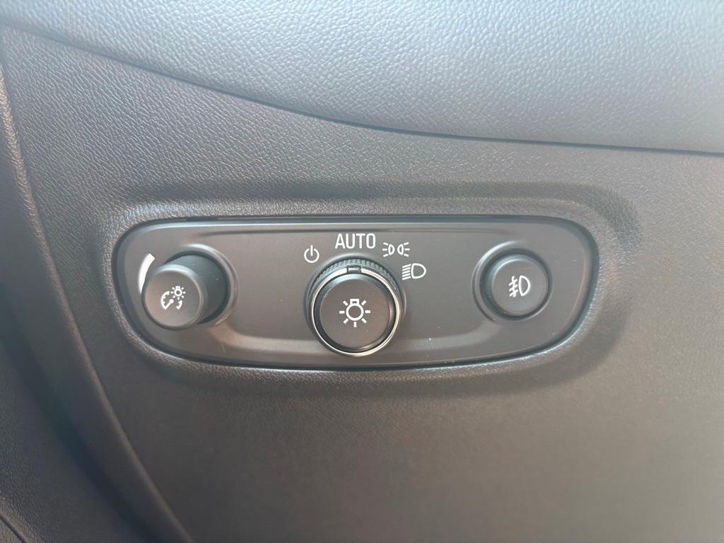 used 2021 Chevrolet Equinox car, priced at $19,665