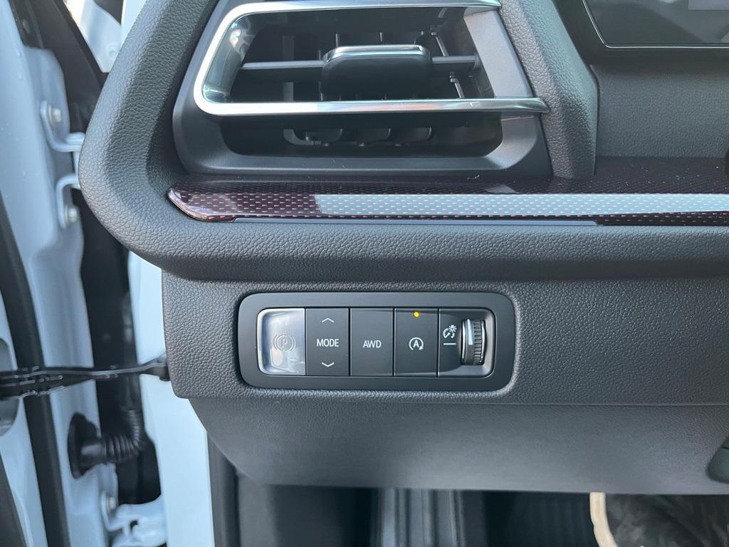 new 2026 Chevrolet Traverse car, priced at $54,285