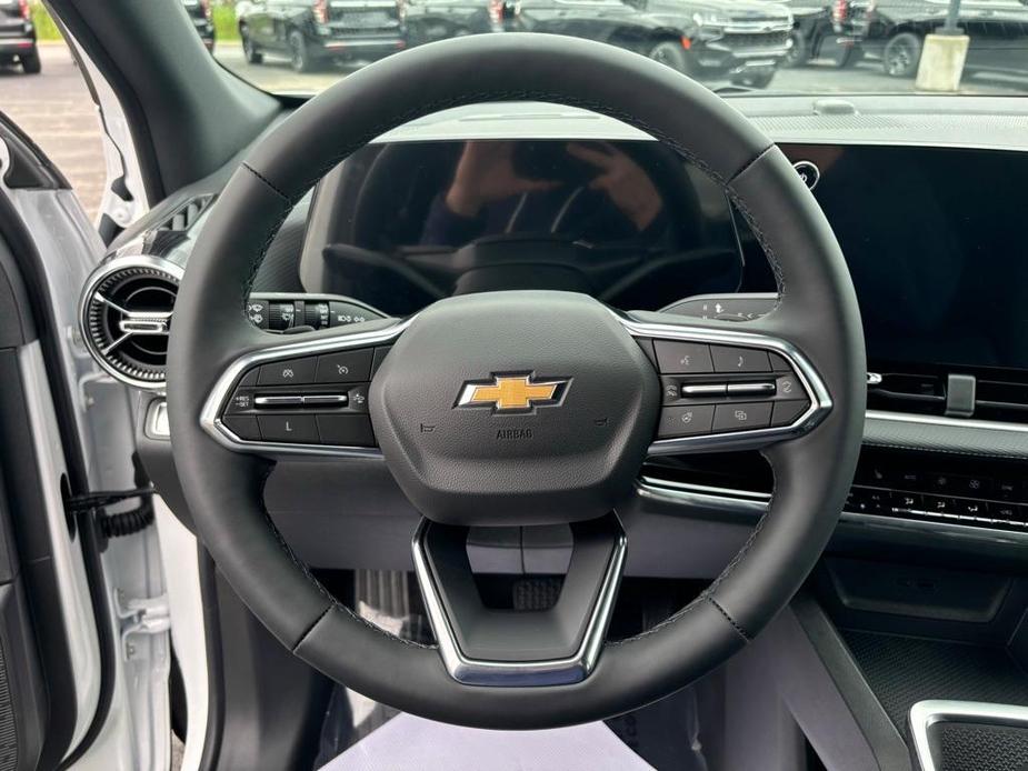 new 2025 Chevrolet Equinox car, priced at $32,725