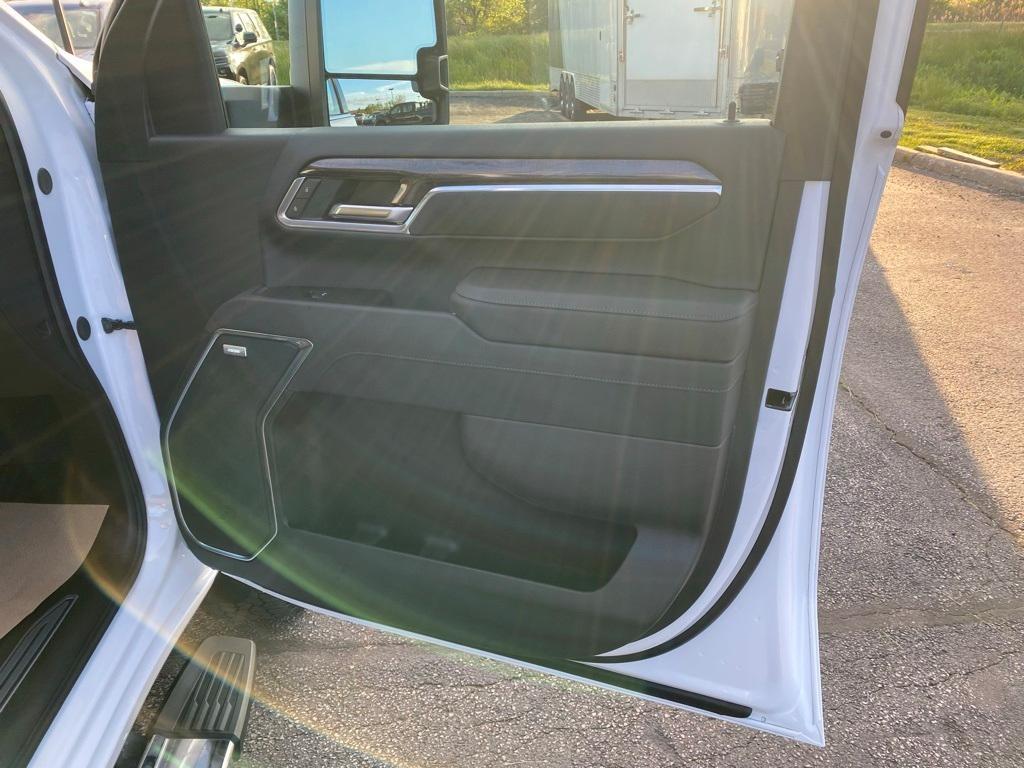 new 2025 Chevrolet Silverado 2500 car, priced at $84,730