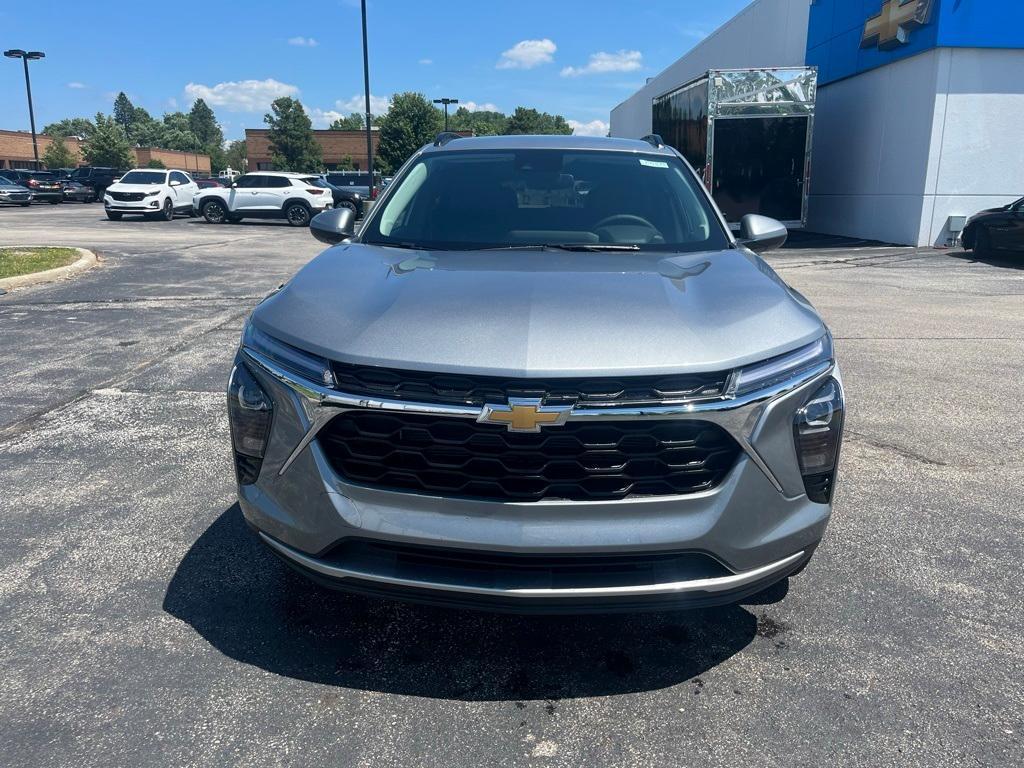 new 2025 Chevrolet Trax car, priced at $25,085