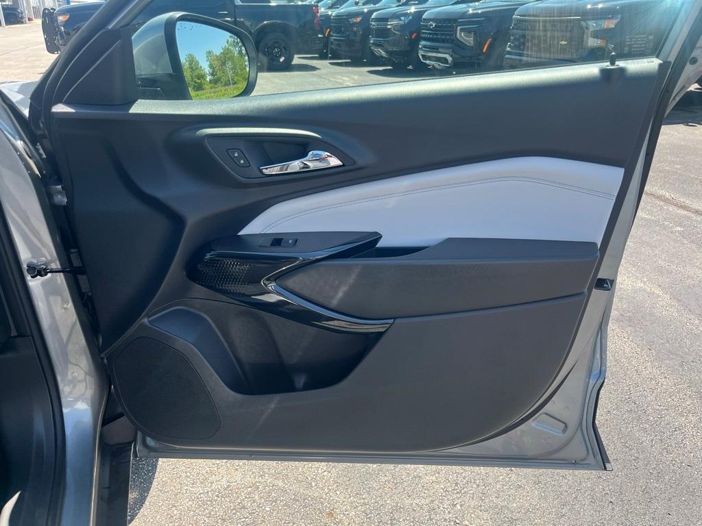 new 2025 Chevrolet Trax car, priced at $25,085