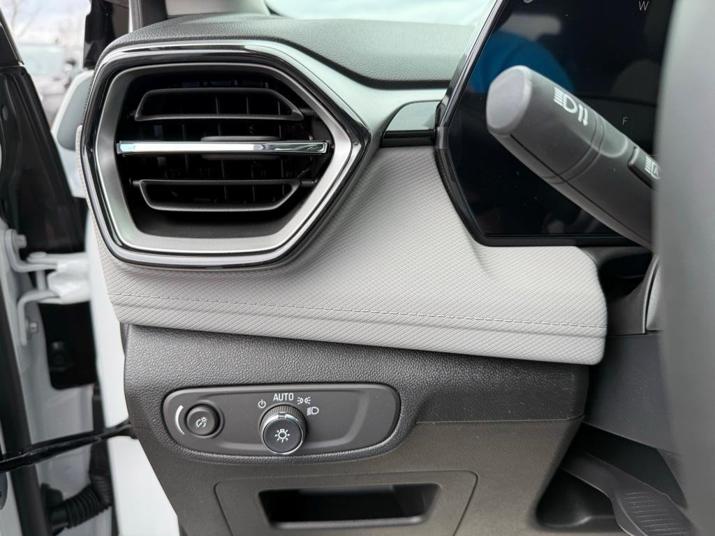new 2025 Chevrolet TrailBlazer car, priced at $30,975