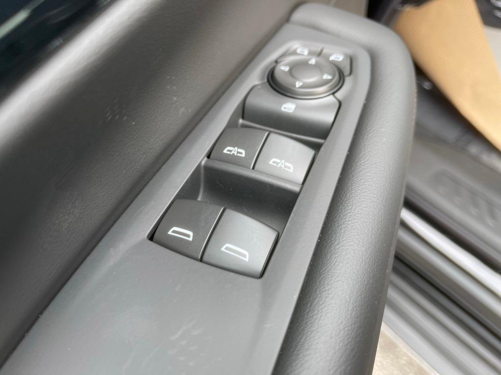 new 2025 Chevrolet Suburban car, priced at $63,995