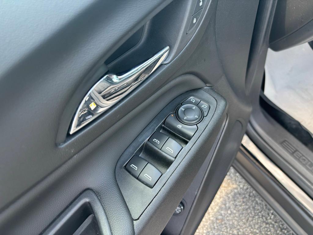 used 2022 Chevrolet Equinox car, priced at $21,696